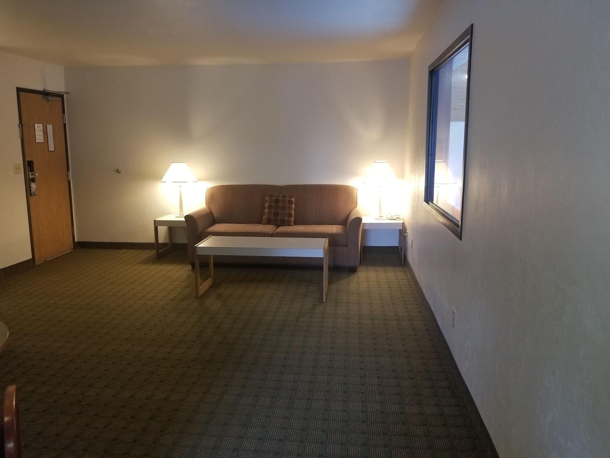 Super 8 By Wyndham Bend Hotel Exterior foto